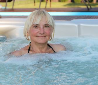 Are hot tubs good for arthritis?