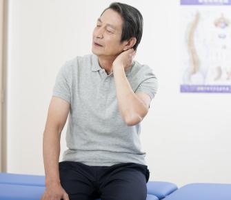 2 treatment options for throbbing pain in your neck